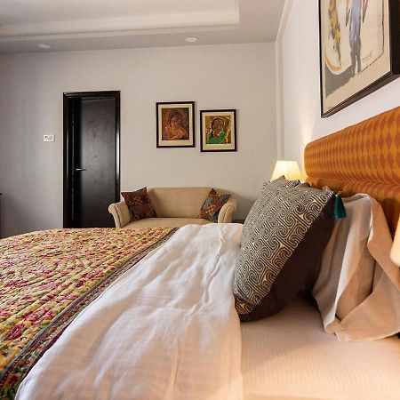 Neelam Bed & Breakfast Колката Екстериор снимка