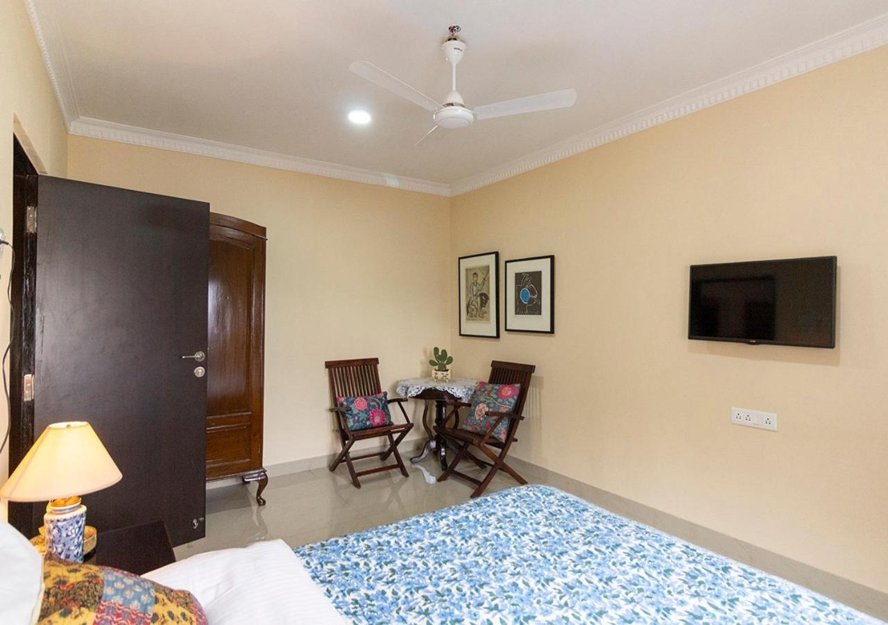 Neelam Bed & Breakfast Колката Екстериор снимка