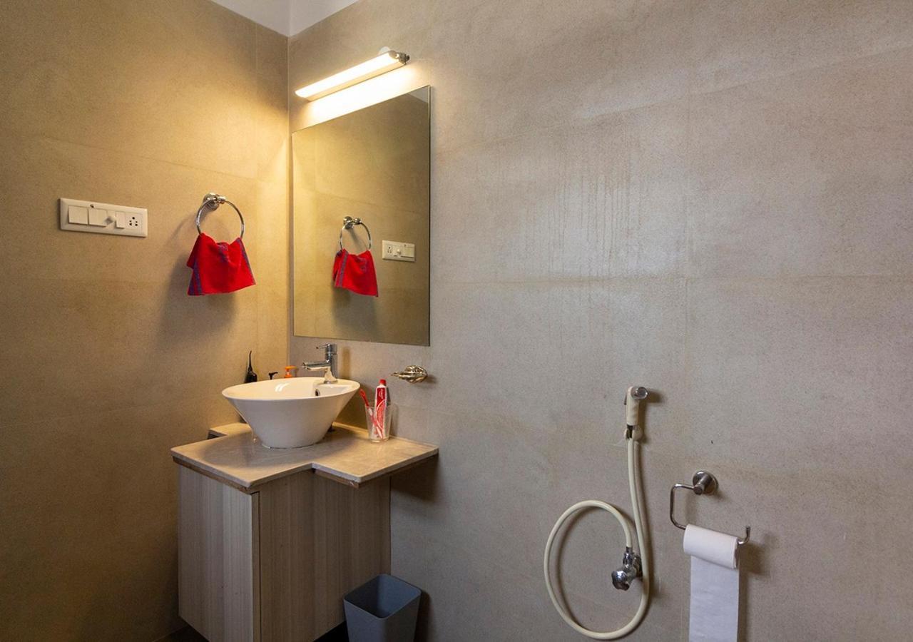 Neelam Bed & Breakfast Колката Екстериор снимка
