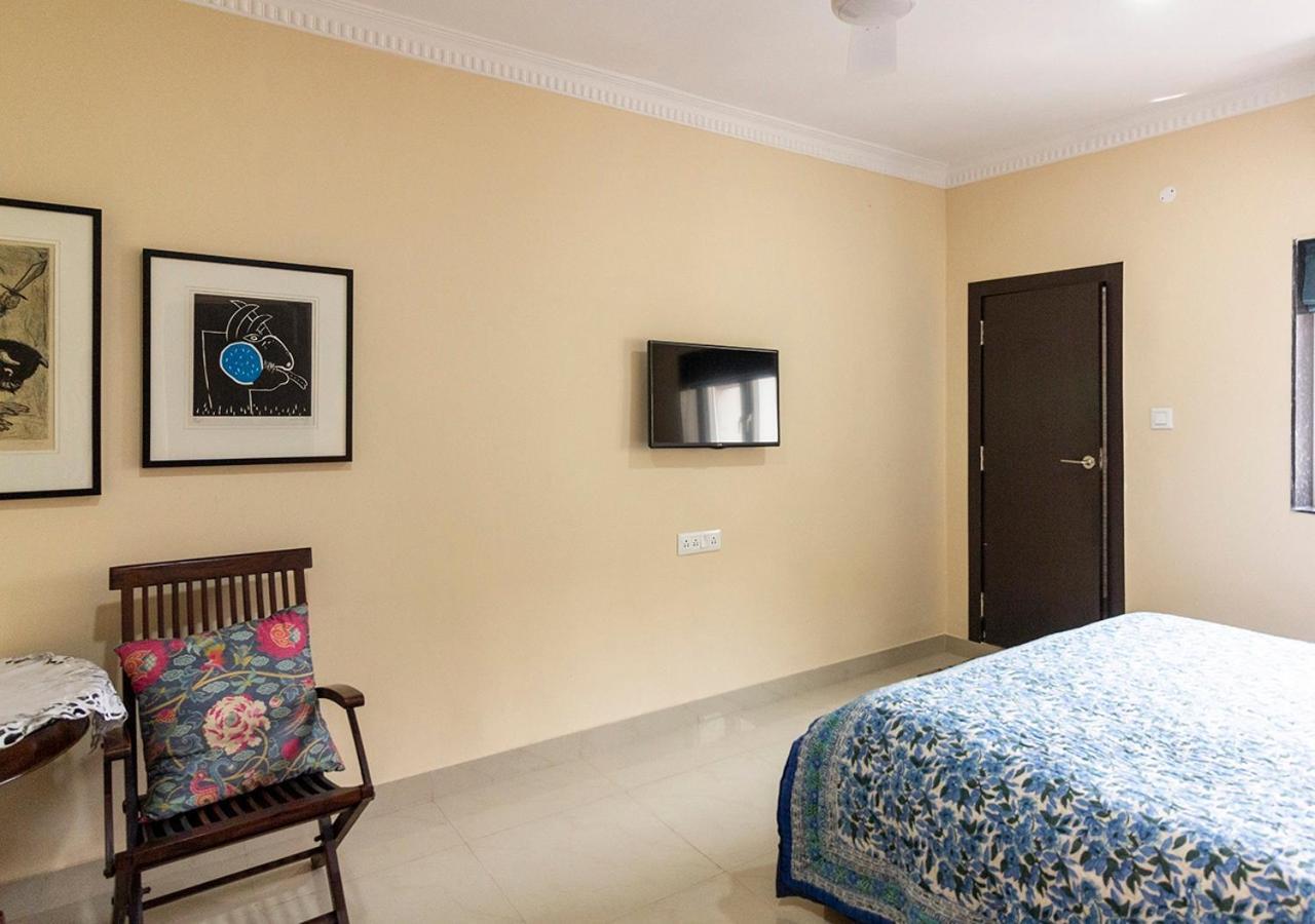 Neelam Bed & Breakfast Колката Екстериор снимка